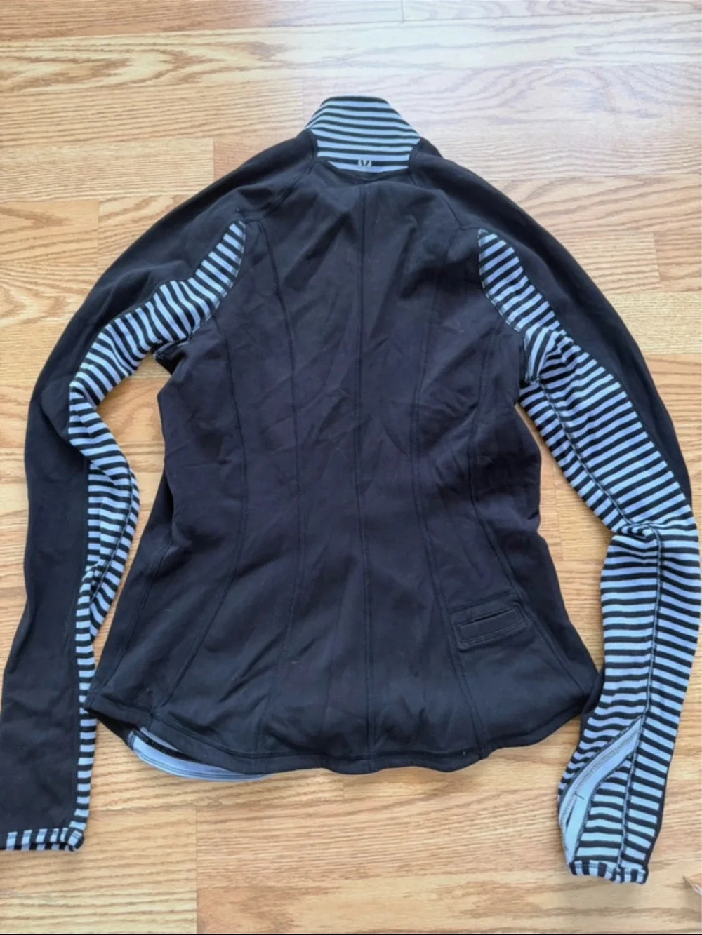 Lululemon sweatshirt